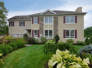3 Brown Ct, Chester, NJ 07930
