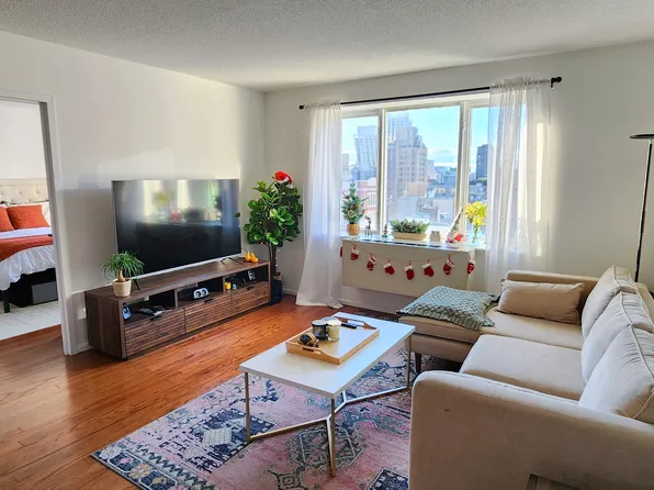 225 8th Avenue image 1 of 12