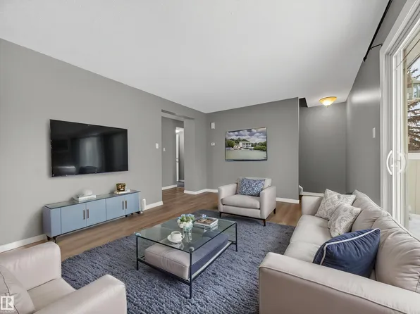 7715 37th Ave NW, Edmonton, AB T6K 1T9