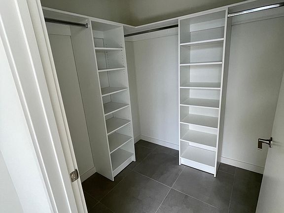 5th image of 490 NW 26th St #111