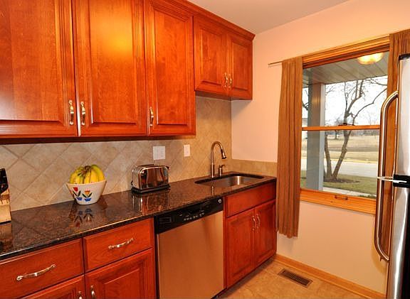 2nd image of 440 Kavalier Ct
