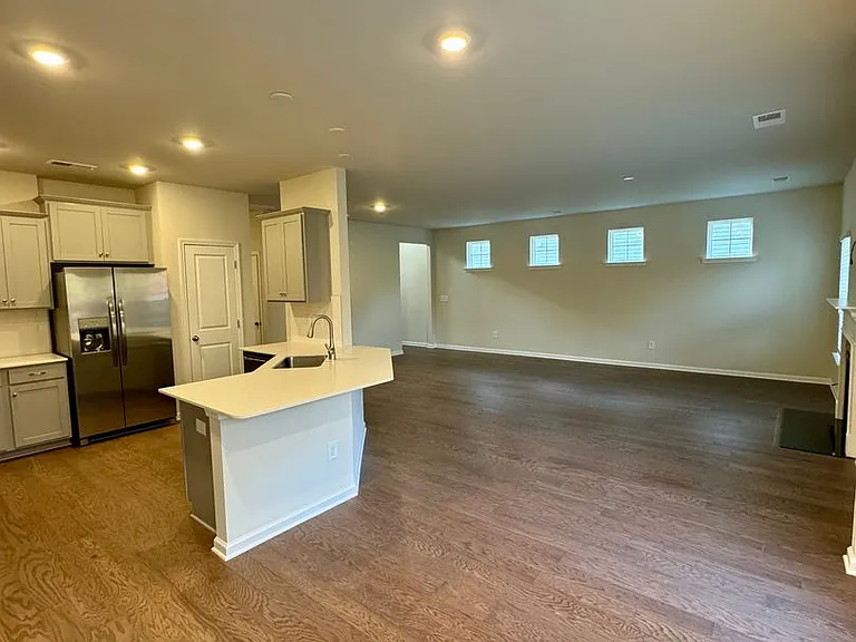 18227 Stark Way — Photo 7