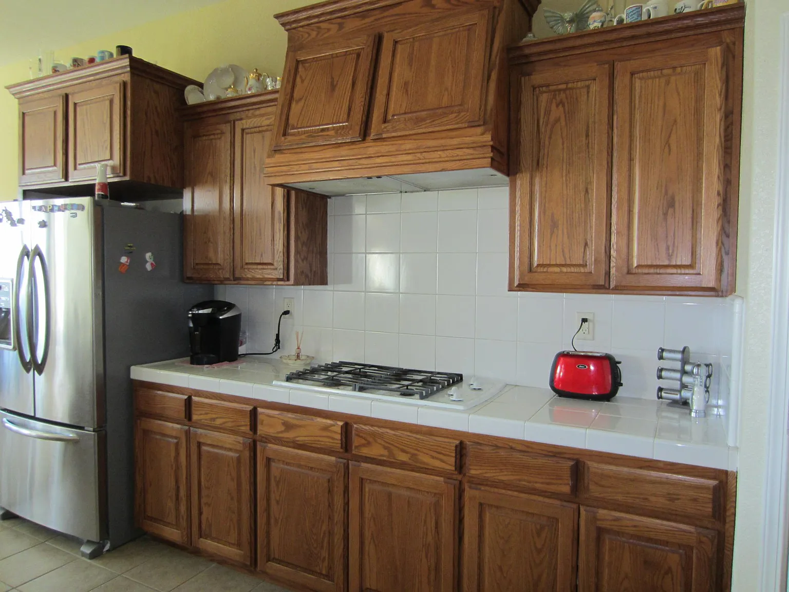 2569 S Bundy Dr — Photo 2