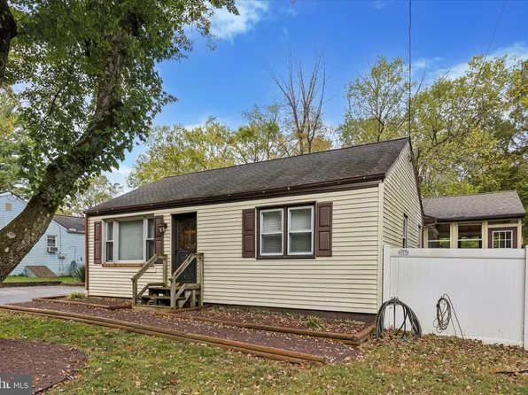 29 Langhorne Ave, Feasterville Trevose, PA 19053