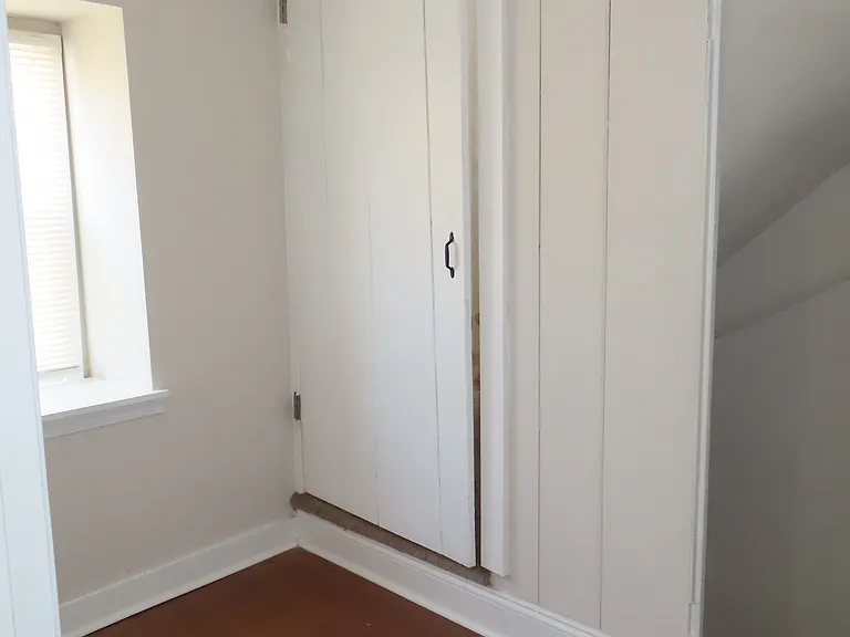 1008 Reading Ave — Photo 32