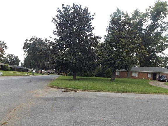 4th image of 892 Richland Dr