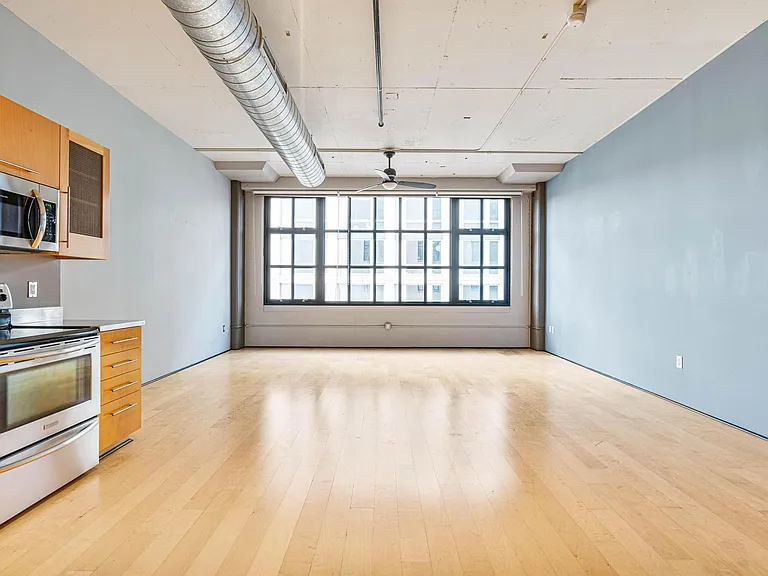 1400 NW Irving St #510 — Photo 3