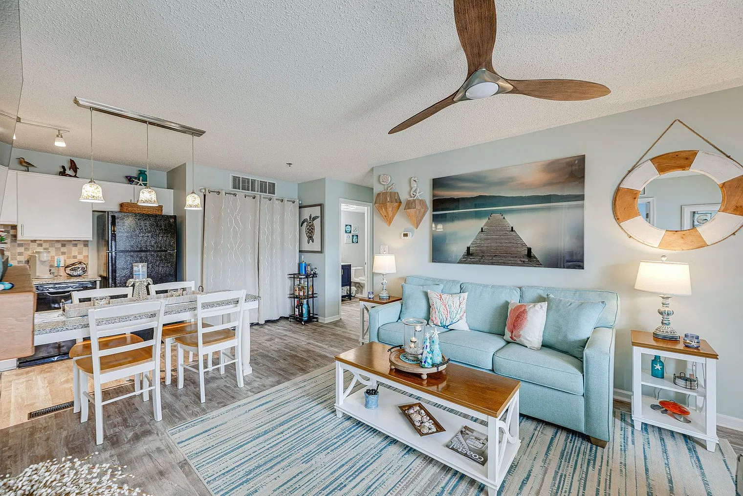 2 bed, 2.0 bath, 818 sqft, $3,612 — Photo 1