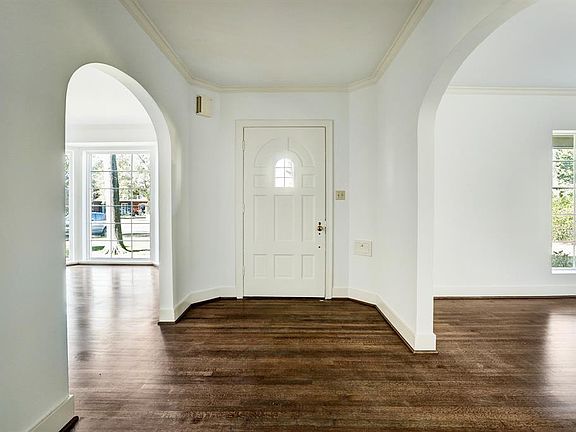 4th image of 3627 Del Monte Dr