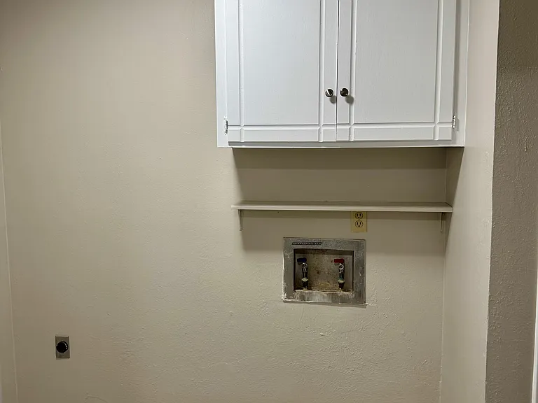1035 Raleigh Cir — Photo 21