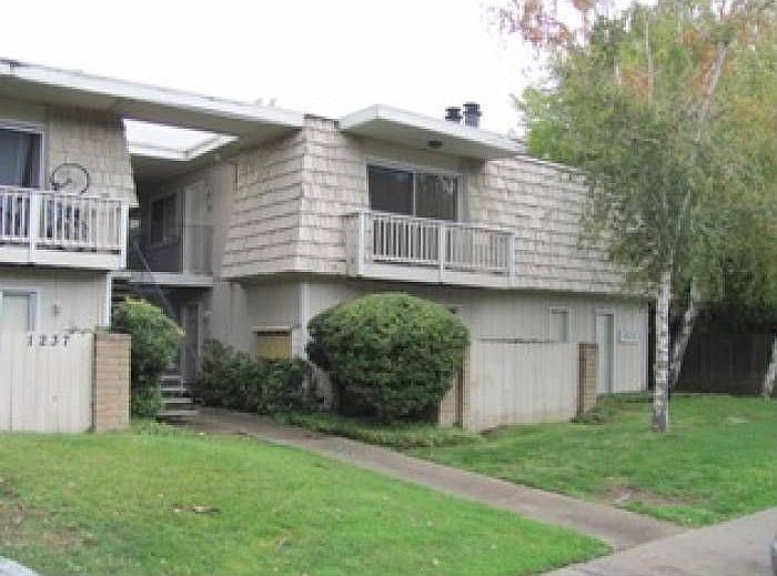 Private upstair apartment