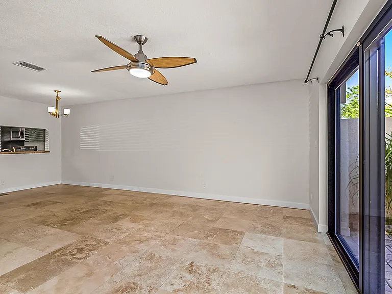 2700 S Oakland Forest Dr #305 — Photo 7