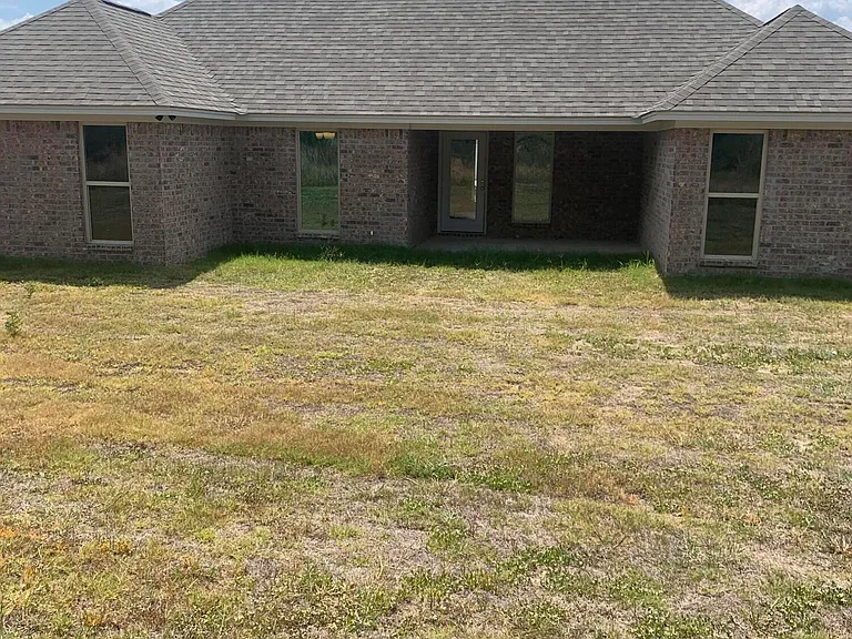 624 Westfield Dr — Photo 16