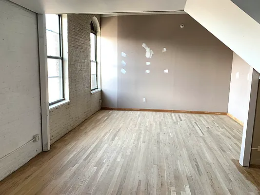 Rented by Tapiro Realty | media 3