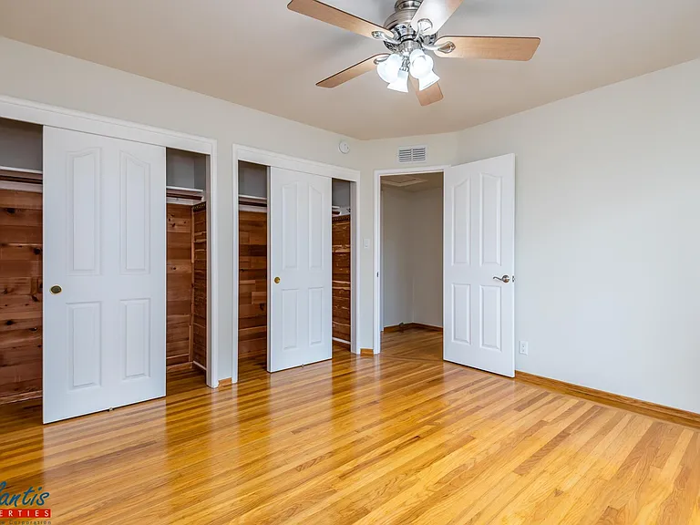 807 Mulberry Ln — Photo 11