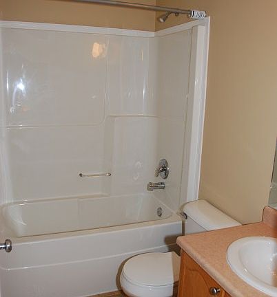 4 Bathroom_08042021
