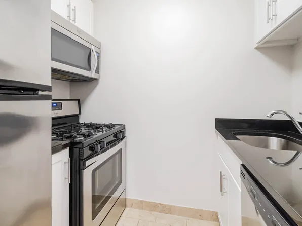 730 Columbus Avenue image 10 of 61