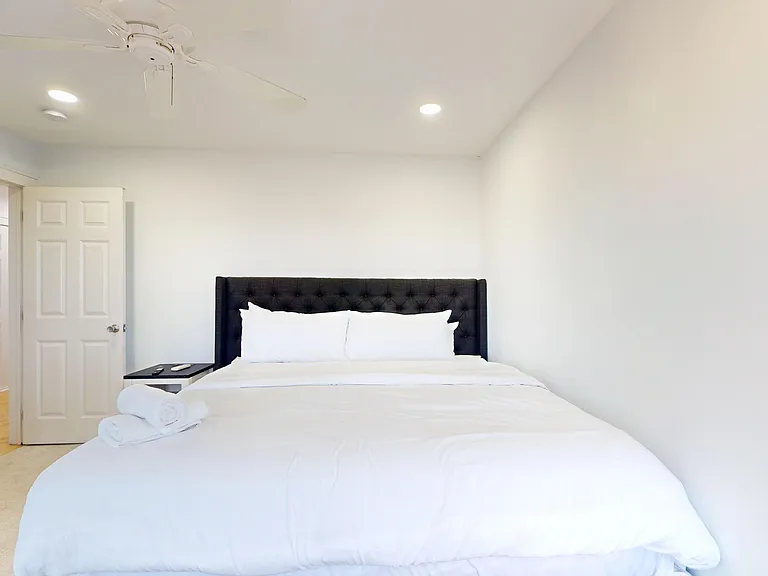750 Dune Rd — Photo 38