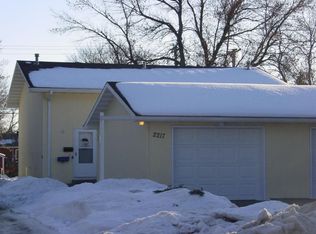 2217 2nd Ave N, Grand Forks, ND 58203