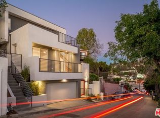 3907 De Longpre Ave, Los Angeles, CA 90027