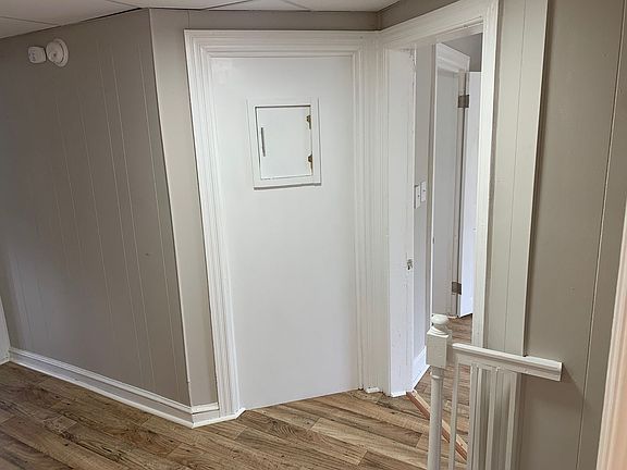 3rd image of 137 N Potomac St #1/2
