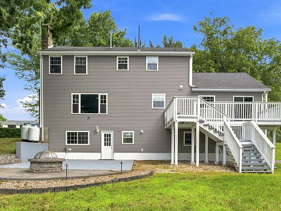 2nd image of 400 Old Day Hill Road