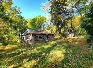 11 Jenny Jump Ave, Belvidere, NJ 07823