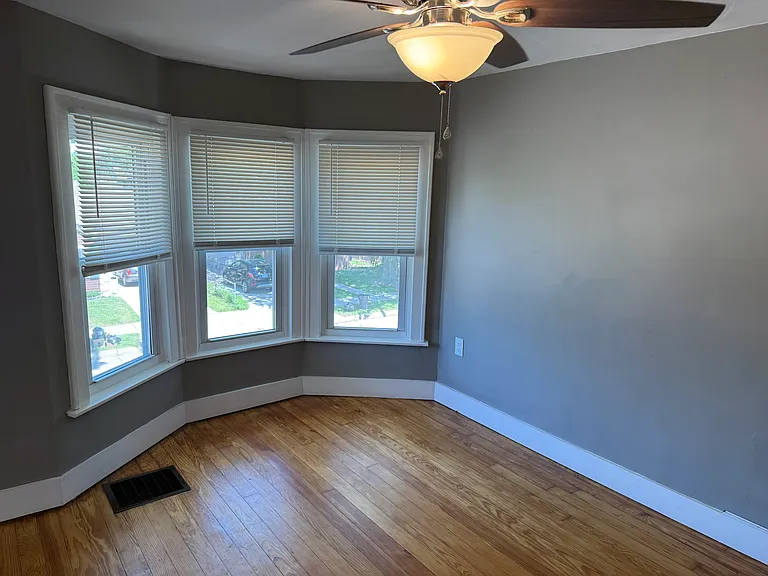 21822 Lakeview St #2 — Photo 7