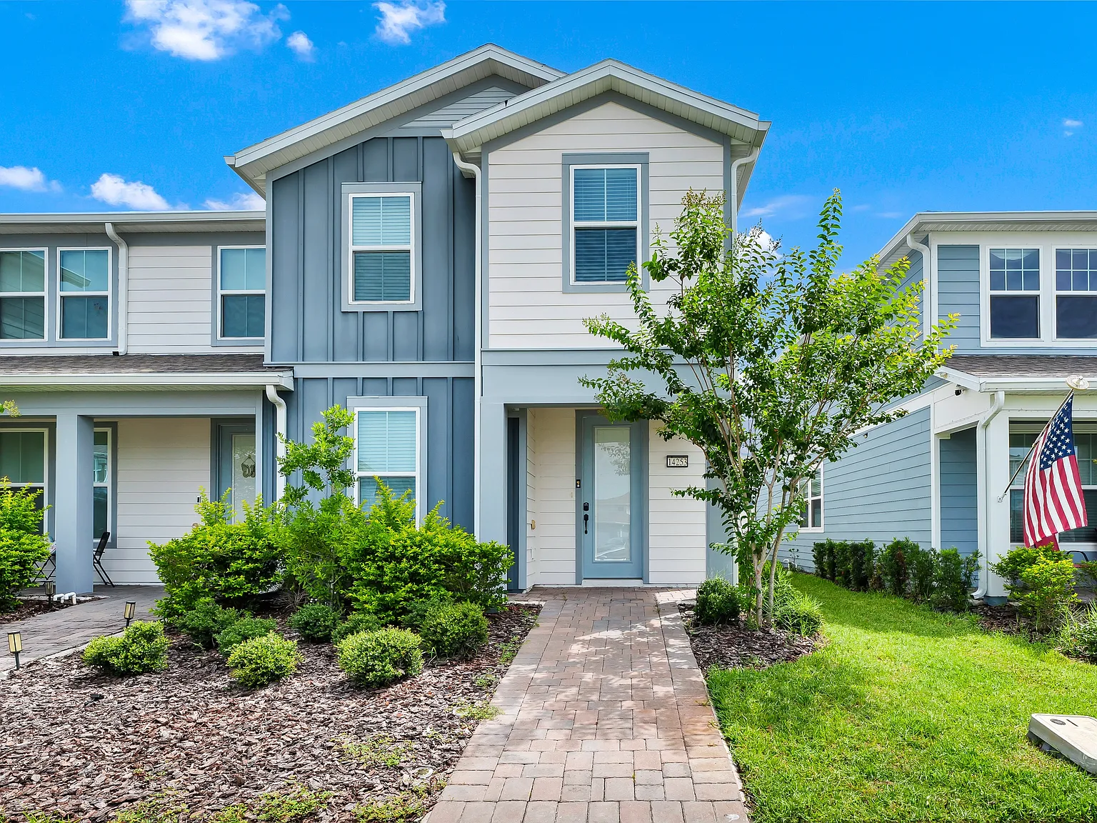 4 bed, 3.5 bath, 1916 sqft, $3,300 — Photo 1