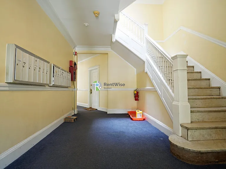 1842 Commonwealth Ave #6 — Photo 1