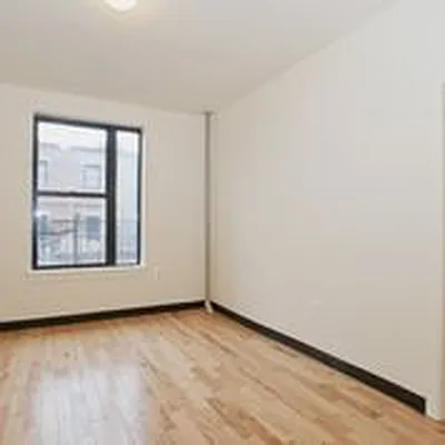 Rented by Perry Associates NYC Inc | media 26