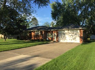 55160 Ester Dr, Shelby Township, MI 48315