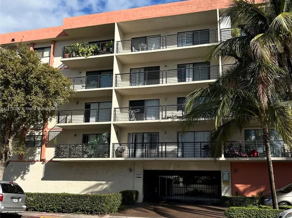 7801 Abbott Ave APT 502, Miami Beach, FL 33141