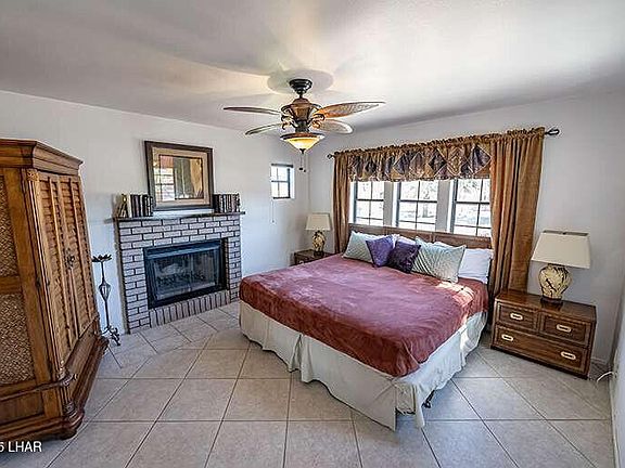 5th image of 2470 Wood Ln