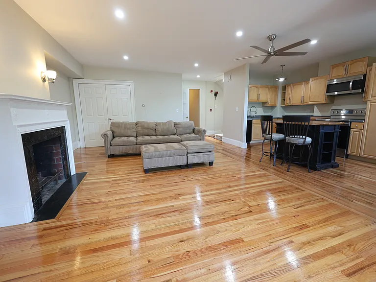 318 Tappan St #3 — Photo 3
