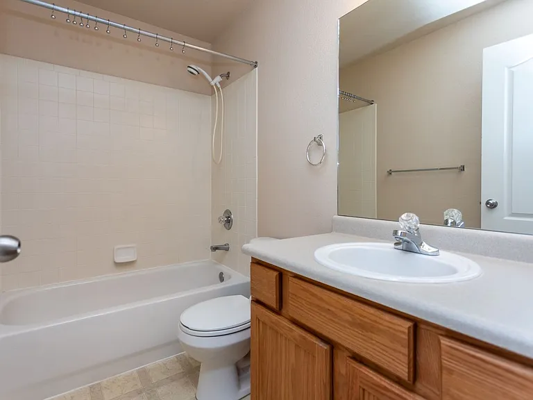 6563 Silverwind Cir — Photo 19
