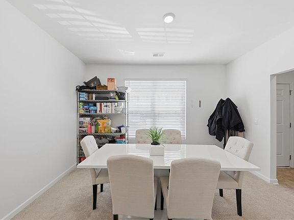 5th image of 2683 Paxton Pl
