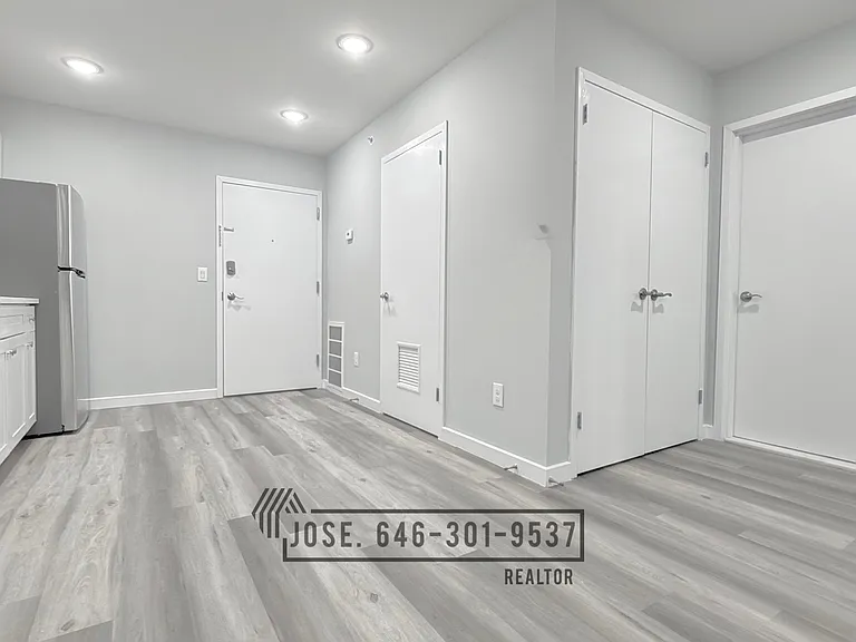 204 Rosa Parks Blvd #101 — Photo 2