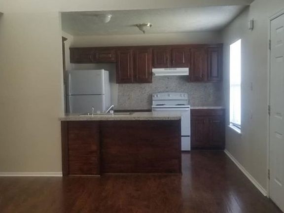 3rd image of 68105 NW Willow Springs Dr