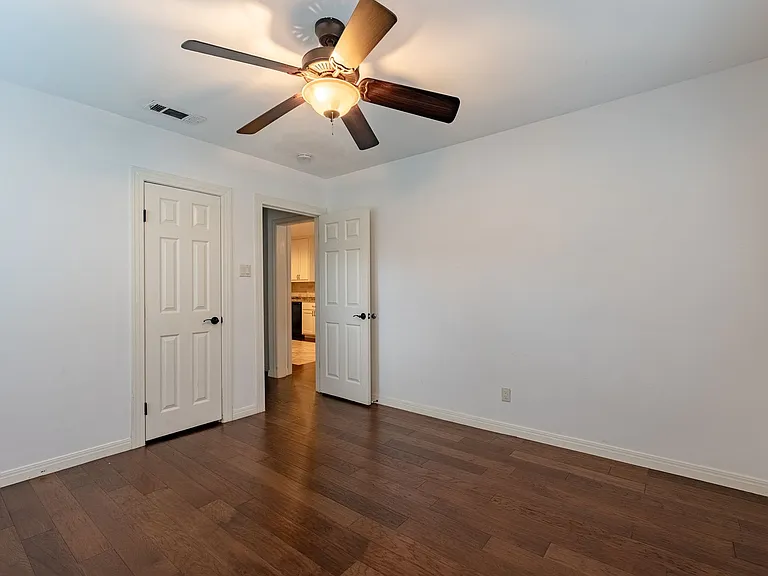 2217 Holly St — Photo 14