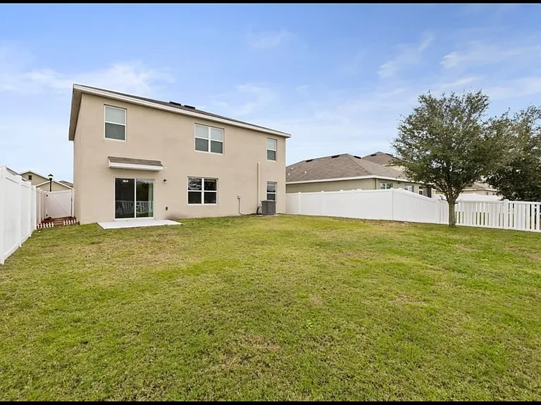 8107 Bilston Village Ln — Photo 32
