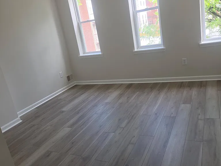 1640 Ashland Ave — Photo 5
