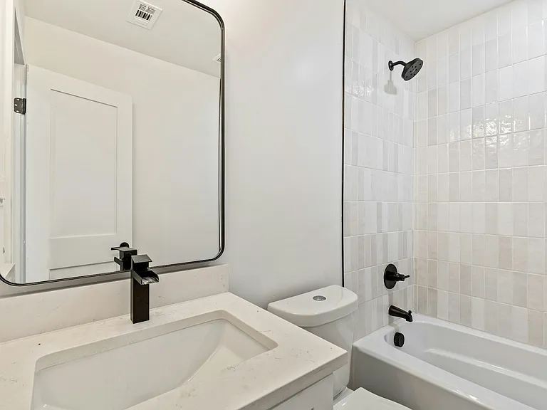 15655 Regal Hill Cir — Photo 10