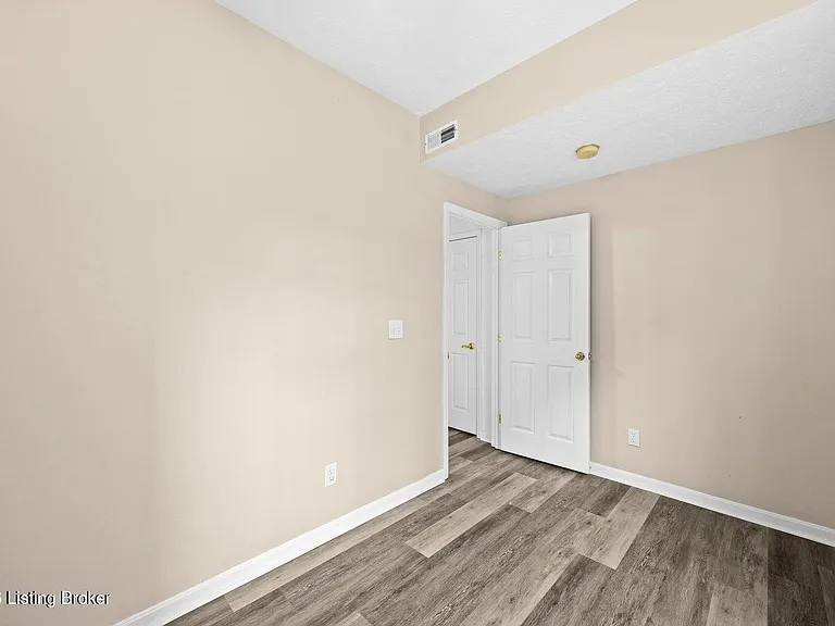 13202 Prospect Glen Way — Photo 18