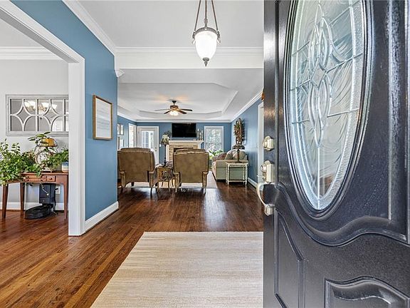 4th image of 204 Windrose Meadow Ln