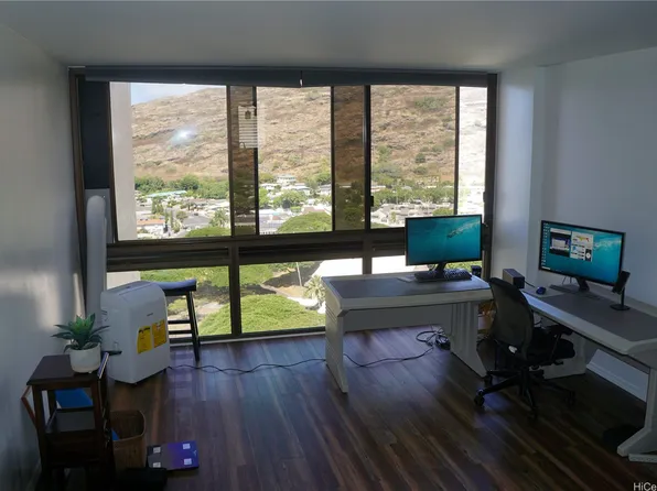 521 Hahaione St #16G, Honolulu, HI 96825