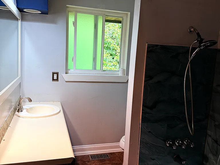 8606 Sloan Dr — Photo 10