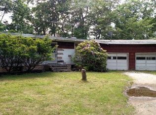 30 Sheehan Dr, Oak Ridge, NJ 07438