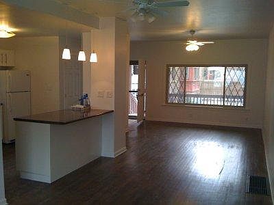 3rd image of 4420 N Damen Ave