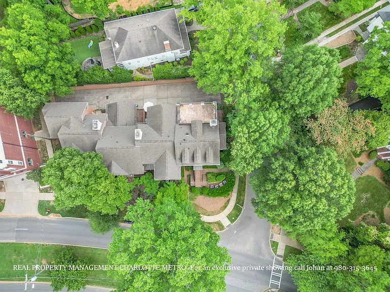 529 Queens Rd — Photo 94